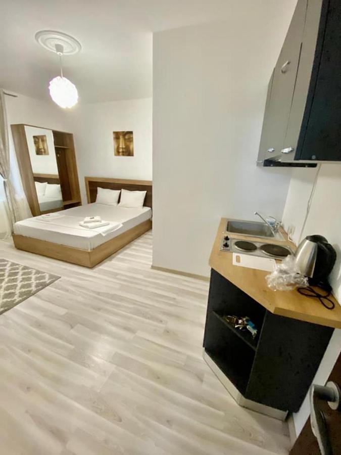 Ipsilanti House Aparthotel Iasi Ngoại thất bức ảnh